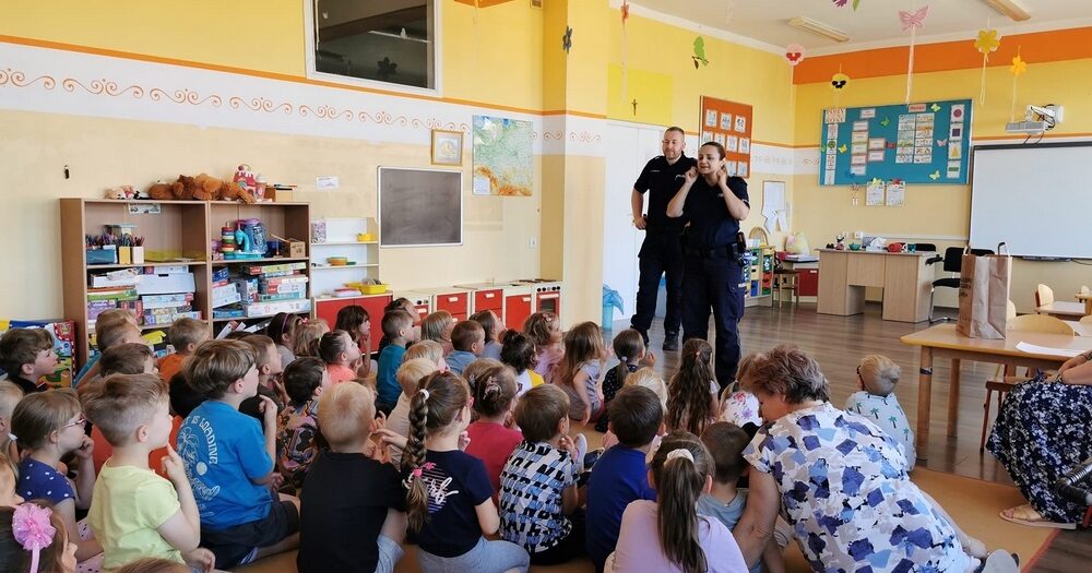 Wizyta funkcjonariuszy policji