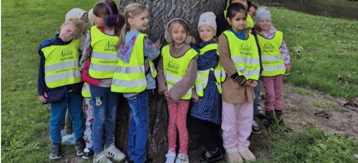 Kampania "Przytul się do drzewa"