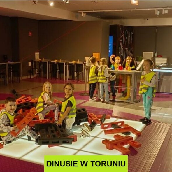 Dinusie w Toruniu